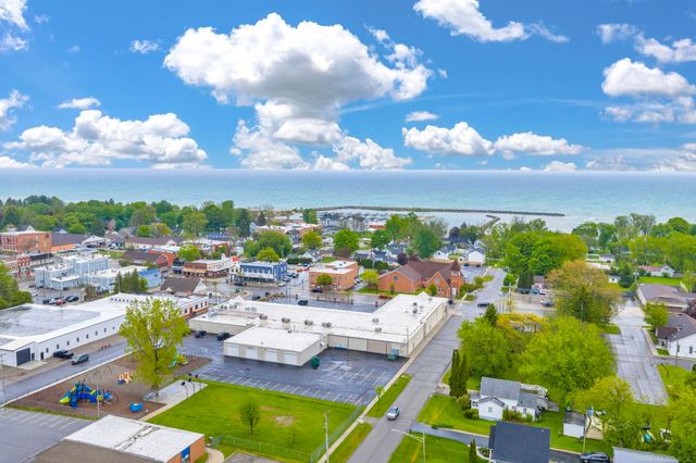 7153 Lake Street, Lexington, MI 48450