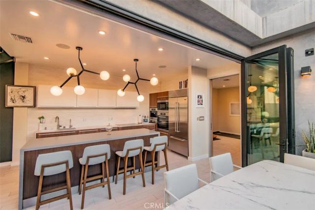 708 Hampton Drive, Venice, CA 90291