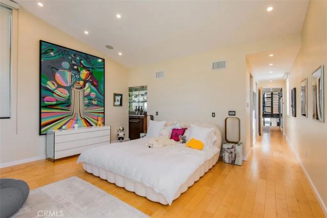 708 Hampton Drive, Venice, CA 90291