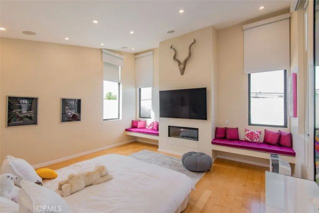 708 Hampton Drive, Venice, CA 90291