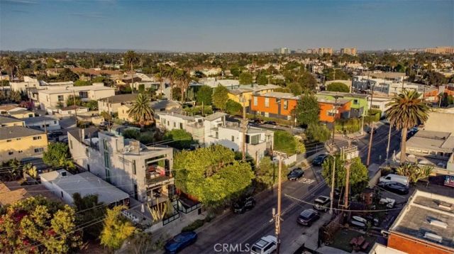 708 Hampton Drive, Venice, CA 90291