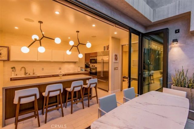 708 Hampton Drive, Venice, CA 90291