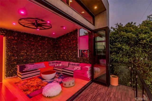 708 Hampton Drive, Venice, CA 90291