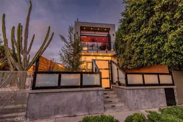 708 Hampton Drive, Venice, CA 90291