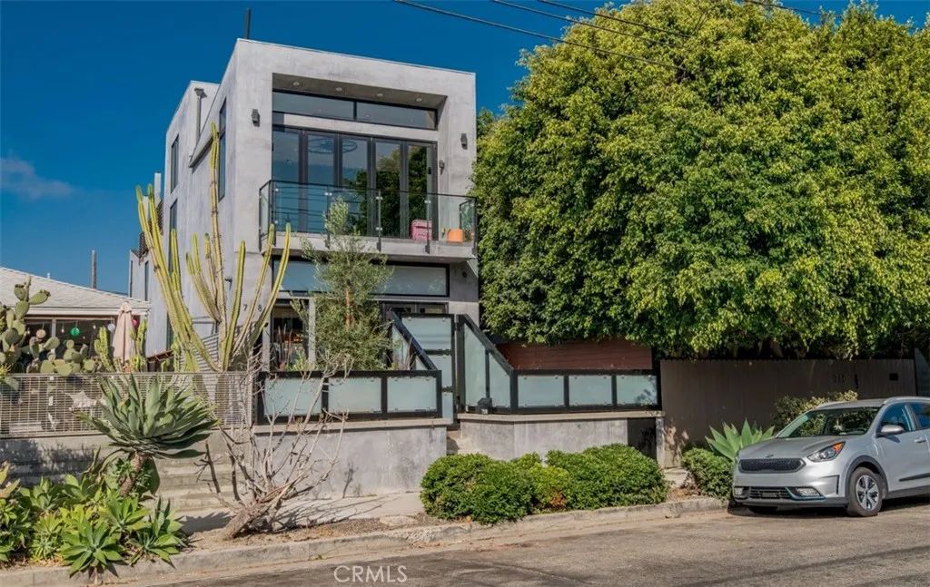 708 Hampton Drive, Venice, CA 90291