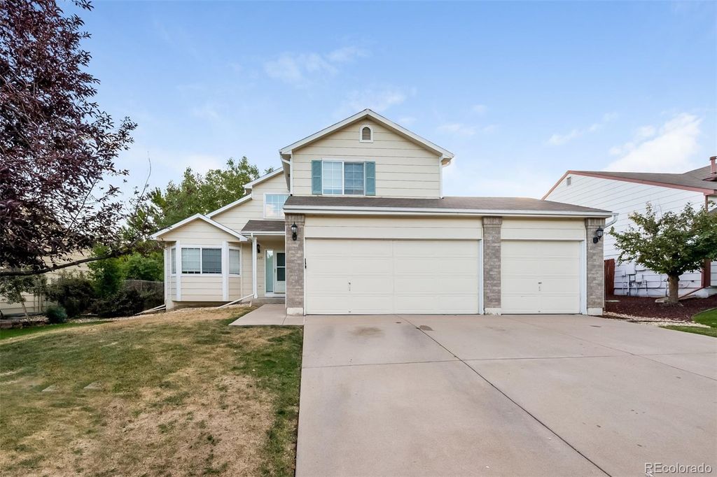 2229 S Truckee Street, Aurora, CO 80013