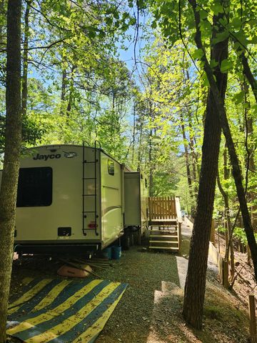 257 20th Street, Ellijay, GA 30540