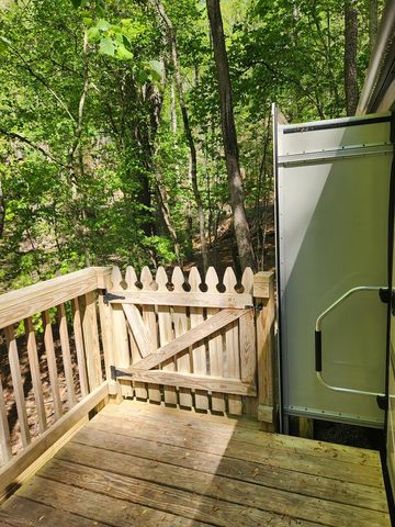 257 20th Street, Ellijay, GA 30540