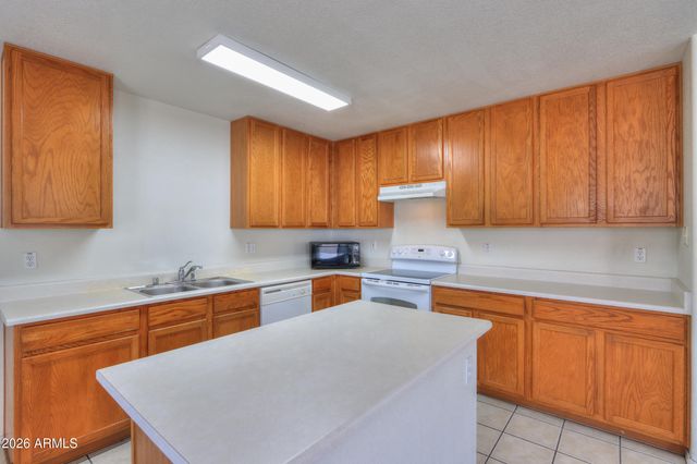 1014 S MOSLEY Drive, Chandler, AZ 85286