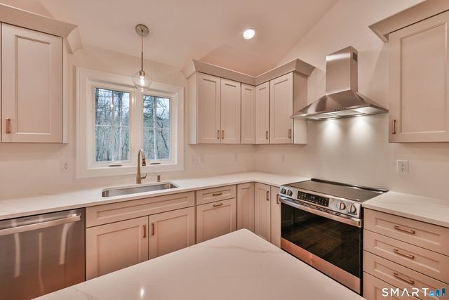 187 Thompson Road, Thompson, CT 06277