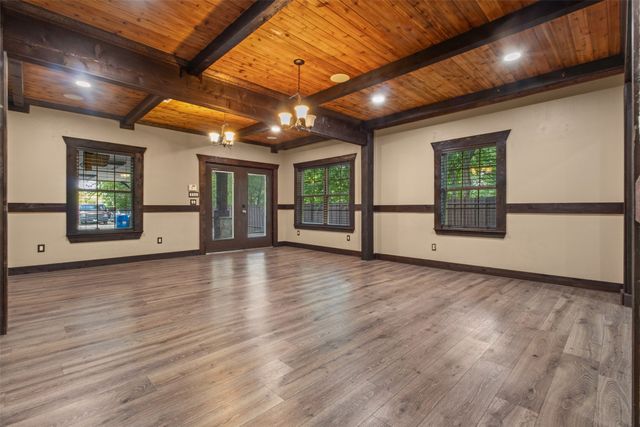 3030 Weisenberger Drive, Dallas, TX 75212