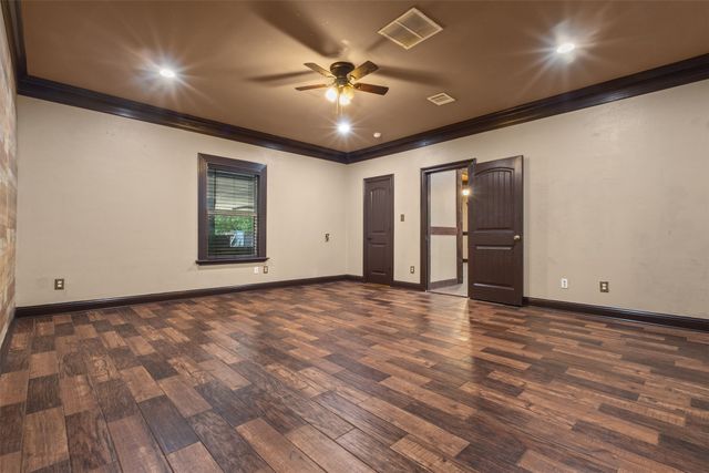 3030 Weisenberger Drive, Dallas, TX 75212
