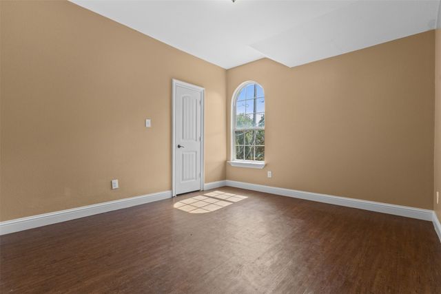 3030 Weisenberger Drive, Dallas, TX 75212