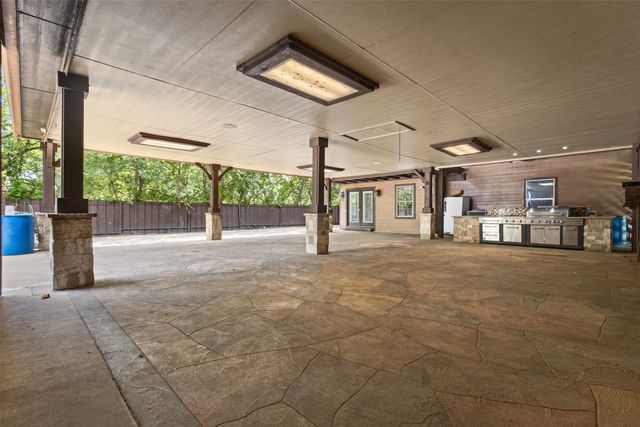 3030 Weisenberger Drive, Dallas, TX 75212