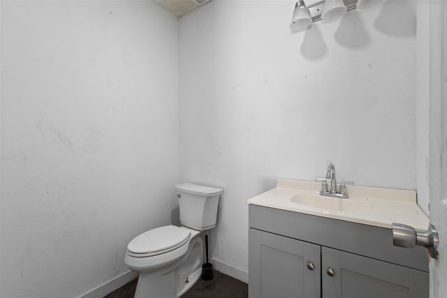 3030 Weisenberger Drive, Dallas, TX 75212
