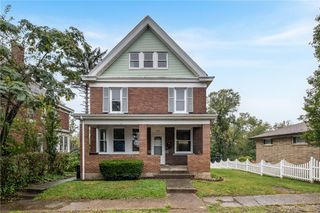 216 Delaware Ave, N Versailles, PA 15137