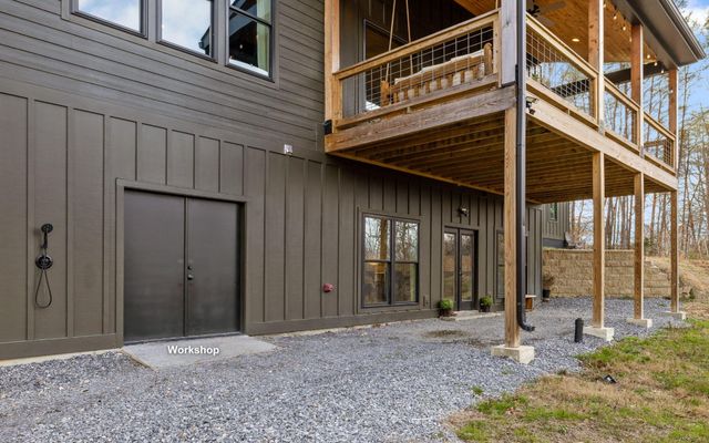 852 Old Grand Center Road, Chickamauga, GA 30707