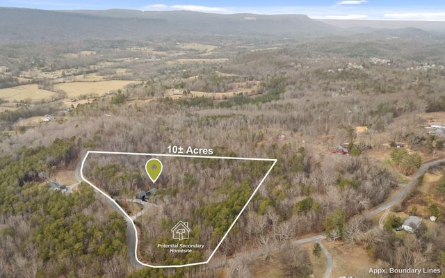 852 Old Grand Center Road, Chickamauga, GA 30707