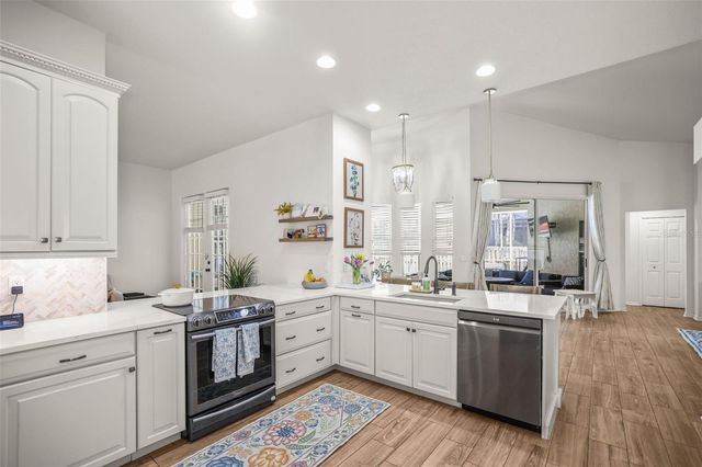 4802 QUEEN PALM TERRACE NE, St Petersburg, FL 33703