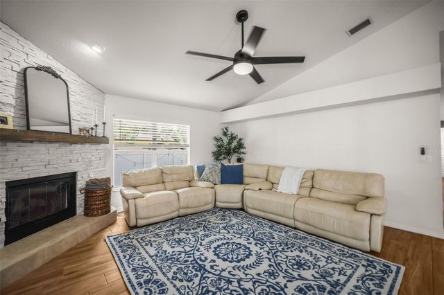 4802 QUEEN PALM TERRACE NE, St Petersburg, FL 33703