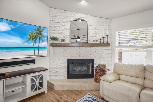 4802 QUEEN PALM TERRACE NE, St Petersburg, FL 33703