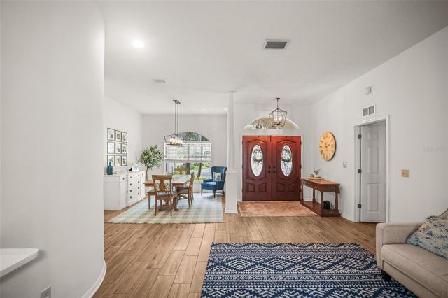 4802 QUEEN PALM TERRACE NE, St Petersburg, FL 33703