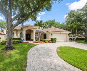 4802 QUEEN PALM TERRACE NE, St Petersburg, FL 33703