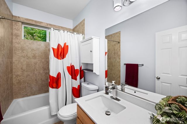 10380 Twin Brooks Lane NW, Silverdale, WA 98383