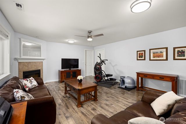 10380 Twin Brooks Lane NW, Silverdale, WA 98383
