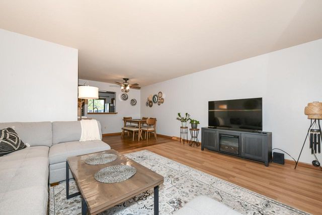 W180S8272 Pioneer DRIVE, Muskego, WI 53150