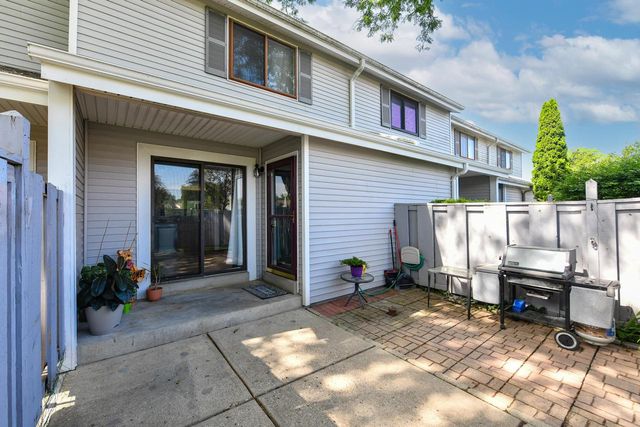 W180S8272 Pioneer DRIVE, Muskego, WI 53150