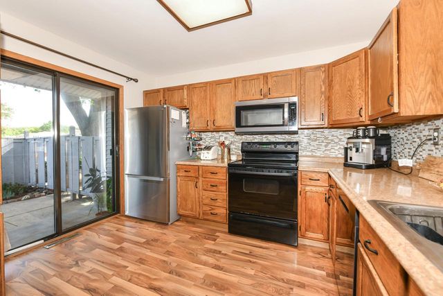 W180S8272 Pioneer DRIVE, Muskego, WI 53150
