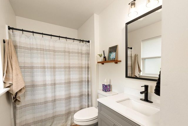 221 Pioneer DRIVE, Johnson Creek, WI 53038