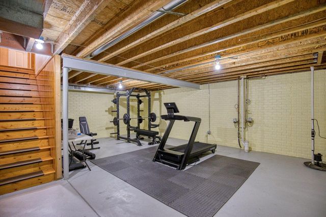 221 Pioneer DRIVE, Johnson Creek, WI 53038