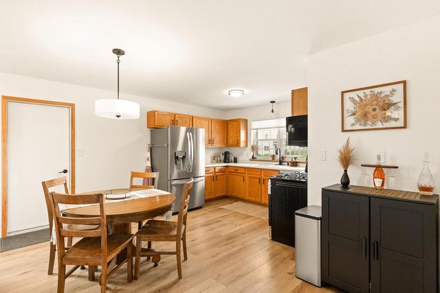 221 Pioneer DRIVE, Johnson Creek, WI 53038