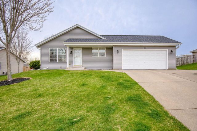 221 Pioneer DRIVE, Johnson Creek, WI 53038