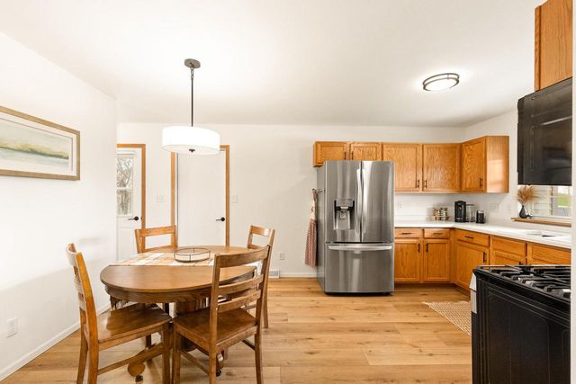 221 Pioneer DRIVE, Johnson Creek, WI 53038
