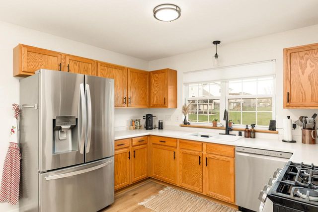 221 Pioneer DRIVE, Johnson Creek, WI 53038
