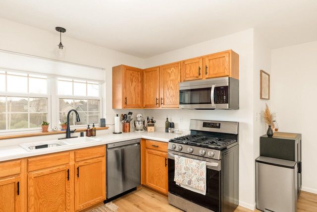 221 Pioneer DRIVE, Johnson Creek, WI 53038