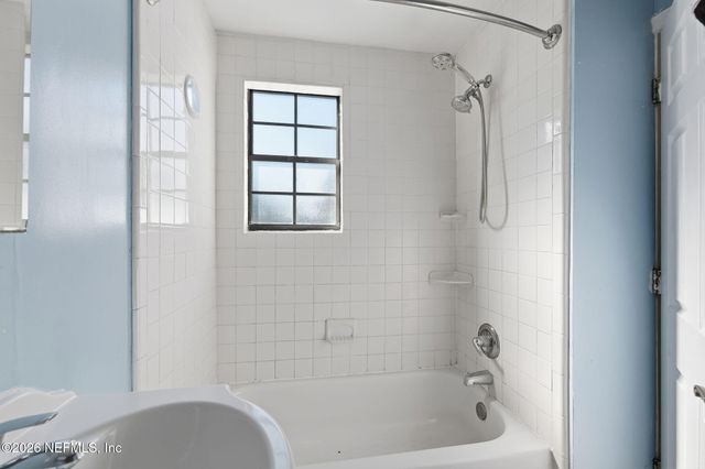 1863 LIVE OAK Drive, Jacksonville, FL 32246