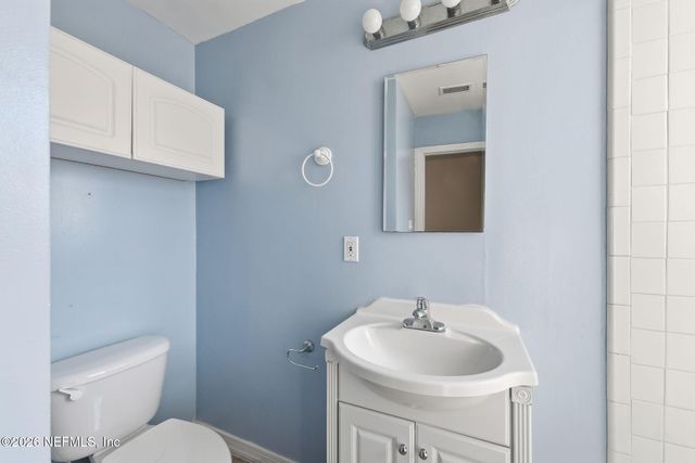 1863 LIVE OAK Drive, Jacksonville, FL 32246