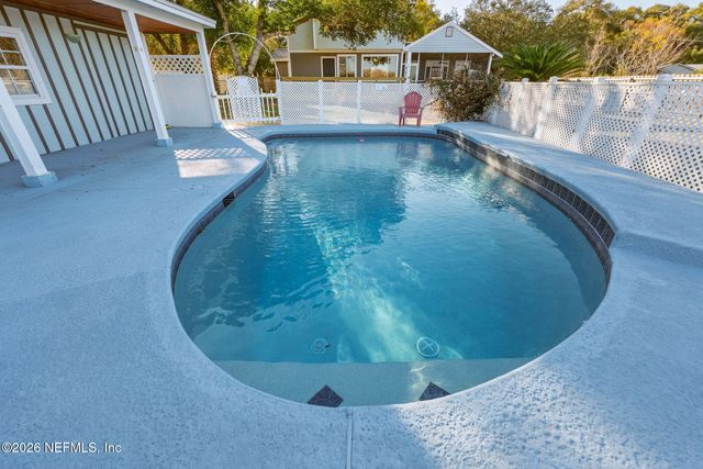 1863 LIVE OAK Drive, Jacksonville, FL 32246