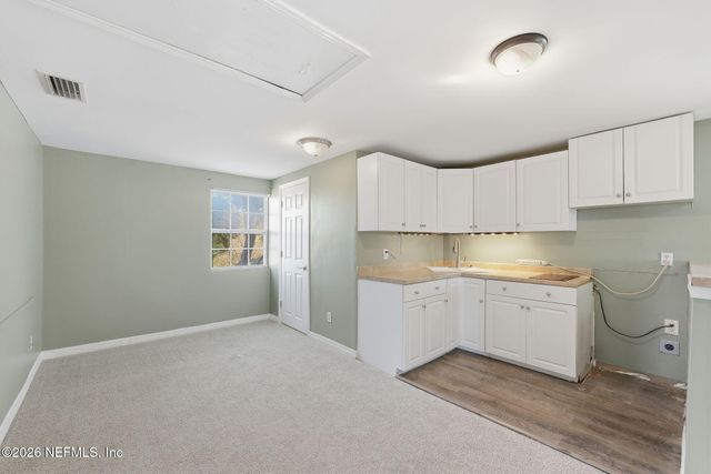 1863 LIVE OAK Drive, Jacksonville, FL 32246