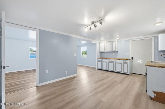 1863 LIVE OAK Drive, Jacksonville, FL 32246