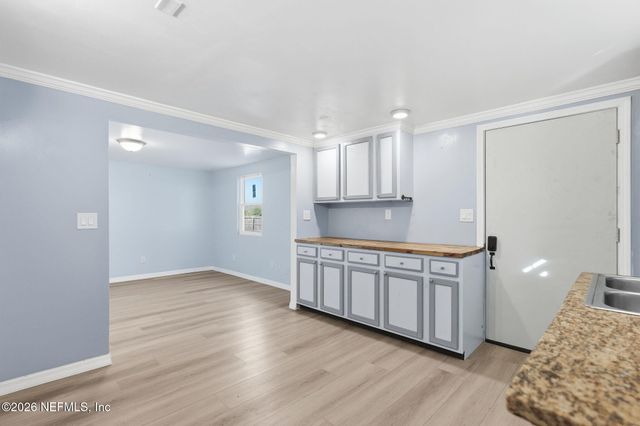 1863 LIVE OAK Drive, Jacksonville, FL 32246