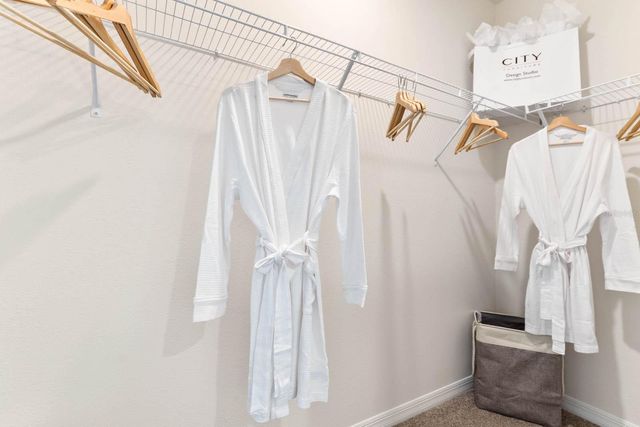 2947 CANARY AVENUE, Davenport, FL 33837