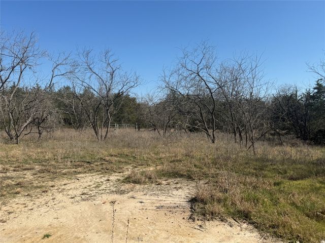 105 E Riley, Wortham, TX 76693