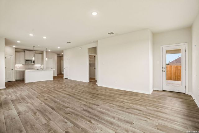 11234 Prairie Landing, Converse, TX 78109