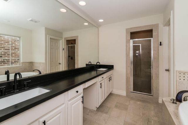 2605 Cheshire Oaks Drive, Houston, TX 77054