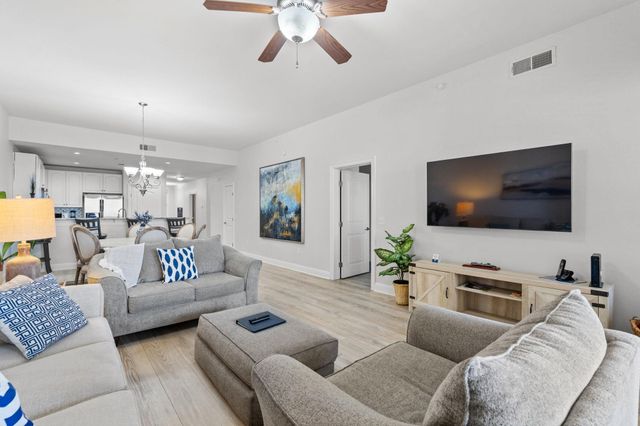101 West Bank 33, Horseshoe Bay, TX 78657